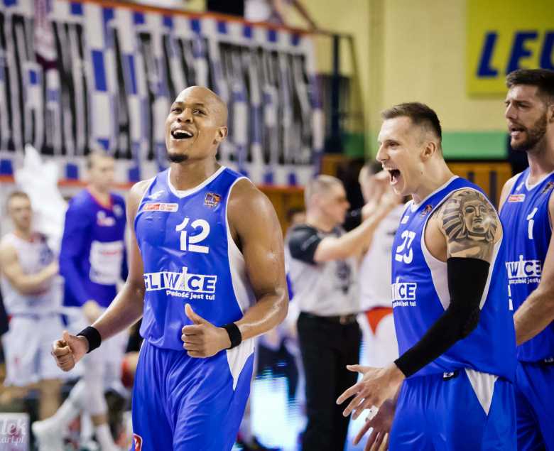 Najskuteczniejszym w GTK był obchodzący w dniu meczu swoje 28. urodziny Matthew Williams (nr 12), autor 22 punktów. 
Foto: Tomek Fijałkowski (Fiolek art pl)