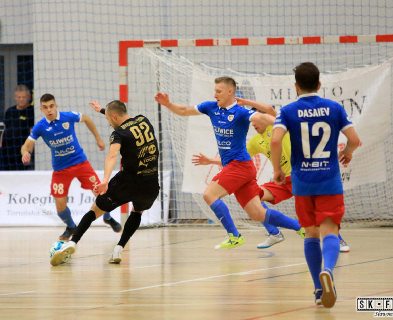 Rozpędzony Piast został zatrzymany w Toruniu.
Foto: SK-FOTO