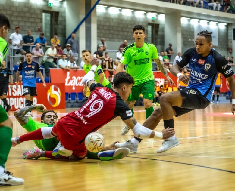 Mecz o Superpuchar był bardzo dobrą promocją futsalu.
Foto: Facebook/Piast Gliwice Futsal