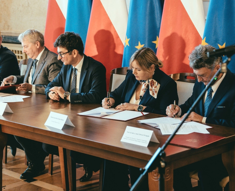 – To będzie szpital na miarę następnego wieku, zapewniający leczenie na światowym poziomie – mówiła prezydent Gliwic Katarzyna Kuczyńska-Budka podpisując rok temu list intencyjny w sprawie budowy w naszym mieście Szpitala Uniwersyteckiego – Centrum Chorób Cywilizacyjnych.