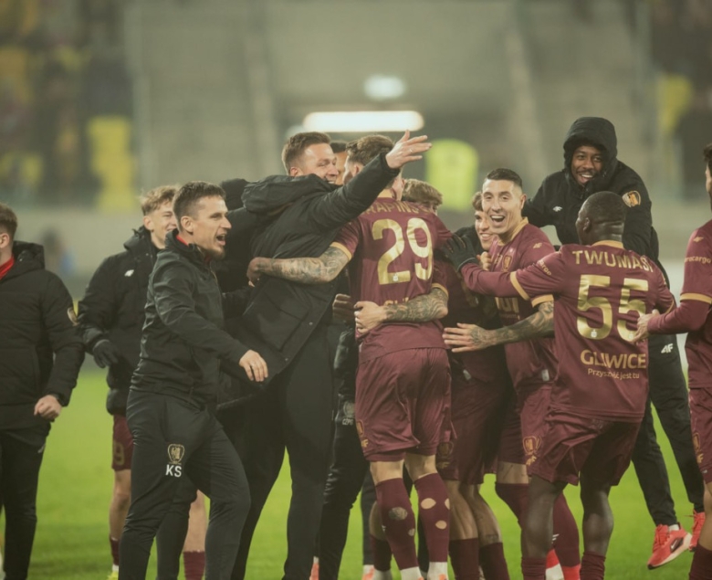 Dawno piłkarze Piasta tak się nie cieszyli.
Foto: piast-gliwice.eu