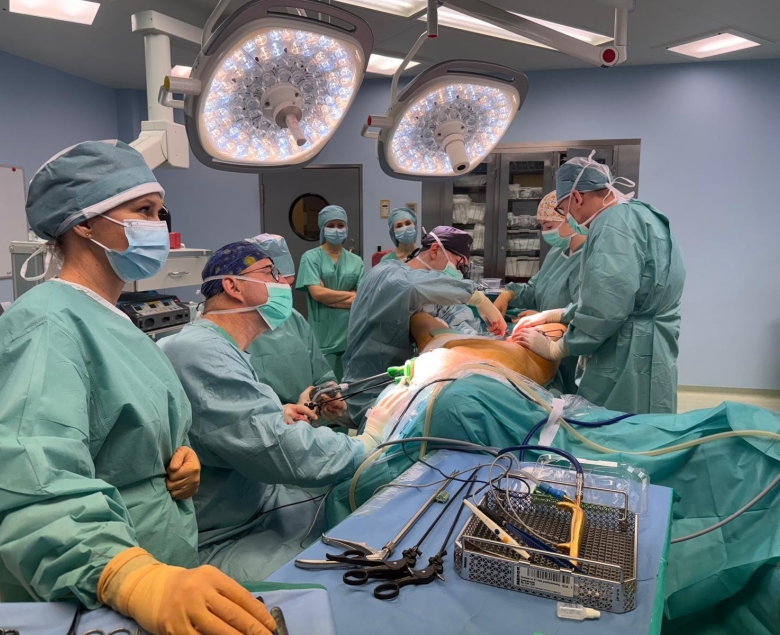 Lekarze NIO podczas operacji