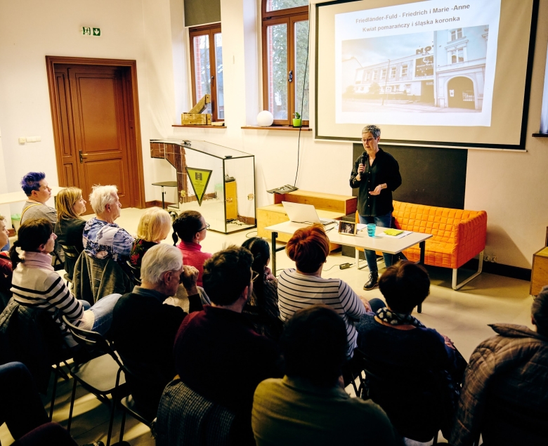 Spotkaniem z historią rodziny Friedländer-Fuld Dom Pamięci Żydów Górnośląskich zainaugurował cykl wykładów „Tu mieszkali, tu żyli. Historie żydowskich mieszkańców Gleiwitz”. 
Fot. Michał Buksa