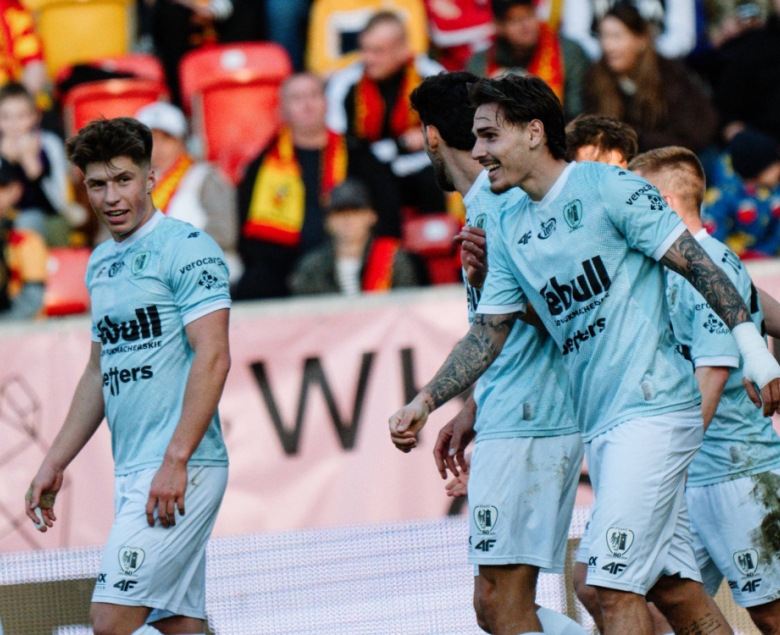 Hugo Vallejo (z prawej) ustrzelił dublet w Białymstoku.
Foto: piast-gliwice.eu