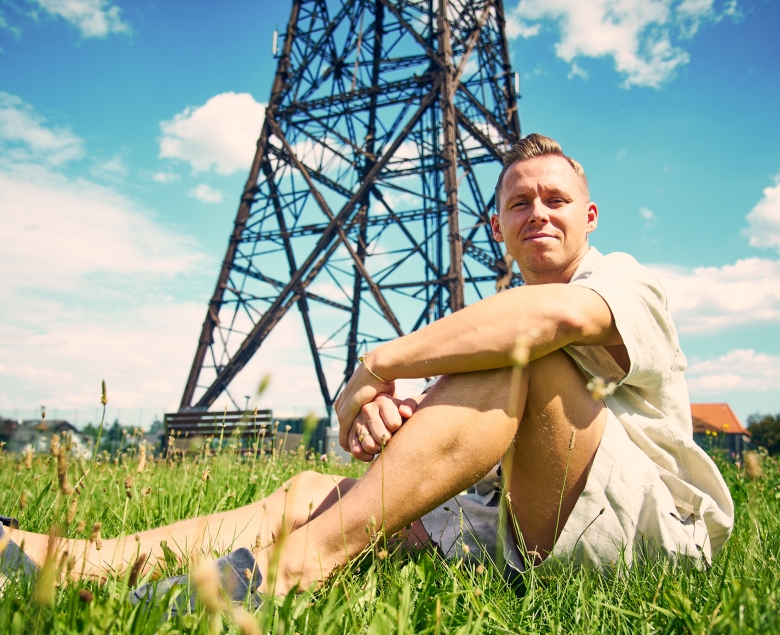 - Radiostacja. Na tę monumentalną budowlę spoglądam każdego dnia, bo mieszkam w jej sąsiedztwie. Maszt przypomina o burzliwej historii Gliwic i Polski.